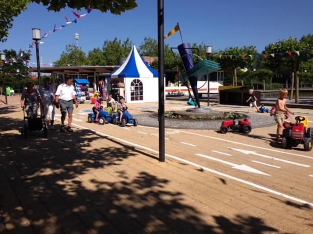 Recreatie Centrum De Hollepoarte 2 Chalets87 Makkum Zewnętrze zdjęcie